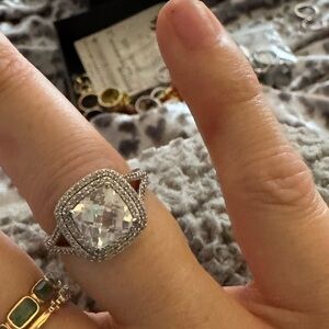 Elegant Silver Cushion-Cut Ring